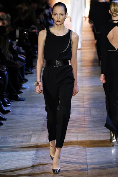 Look 30